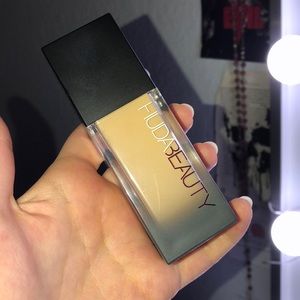 Huda beauty foundation